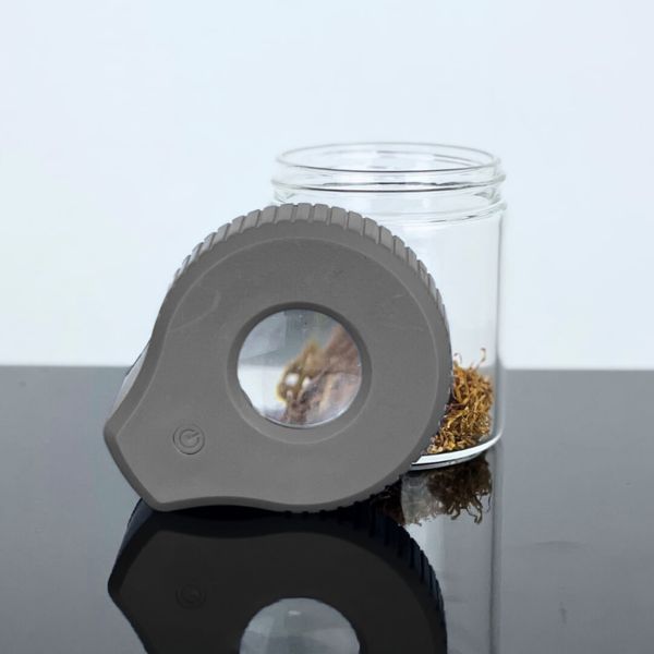 Pote Hermetico Abduzido com Lupa e Led 90ml Cinza 36128-2.jpg